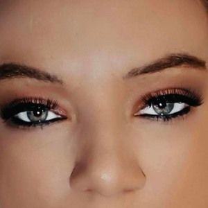 Meet your Posher, Kelli